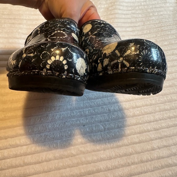 Sanita Black and White Floral Clogs - Picture 15 of 16